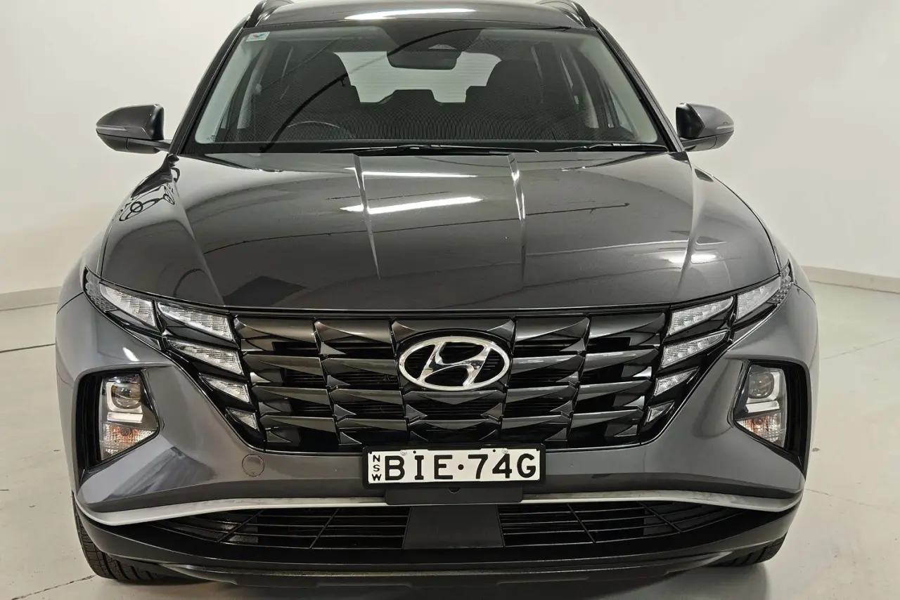 2021 Hyundai Tucson Gallery Image 3