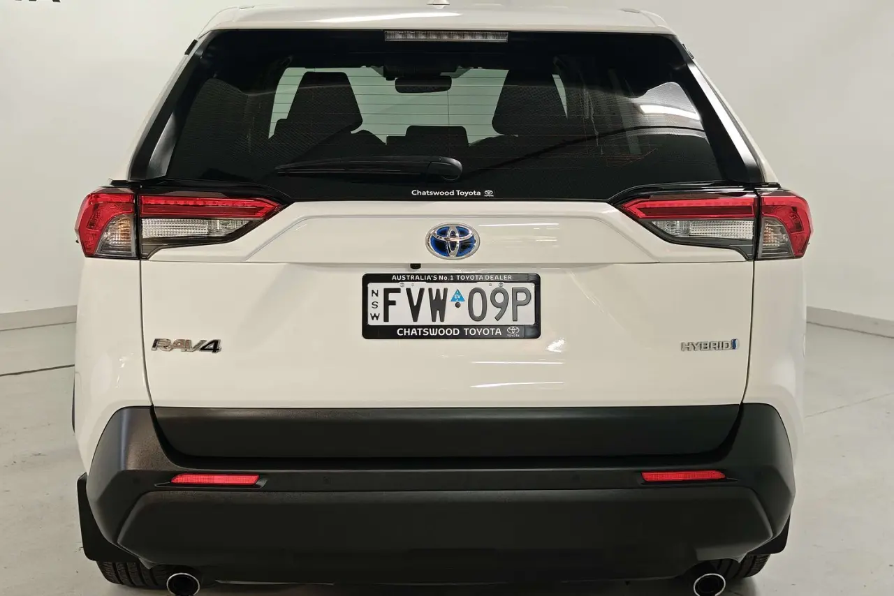 2021 Toyota RAV4 Gallery Image 8