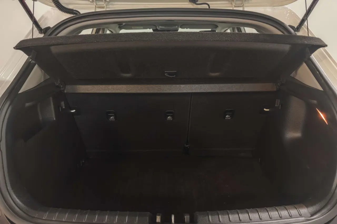 2021 Kia Stonic Gallery Image 12