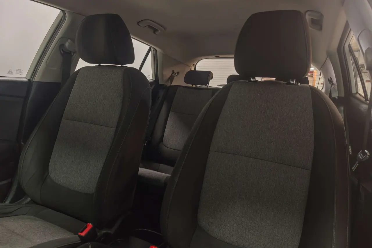 2021 Kia Stonic Gallery Image 15