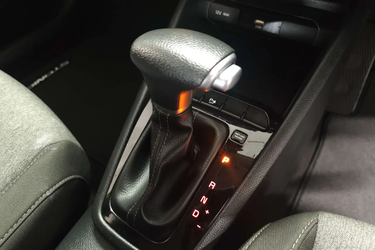 2021 Kia Stonic Gallery Image 19