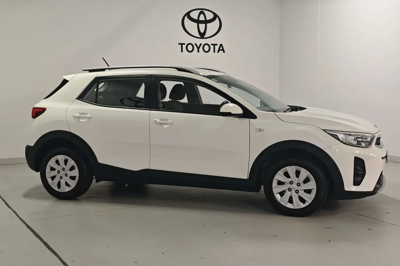 2021 Kia Stonic Gallery Image 4