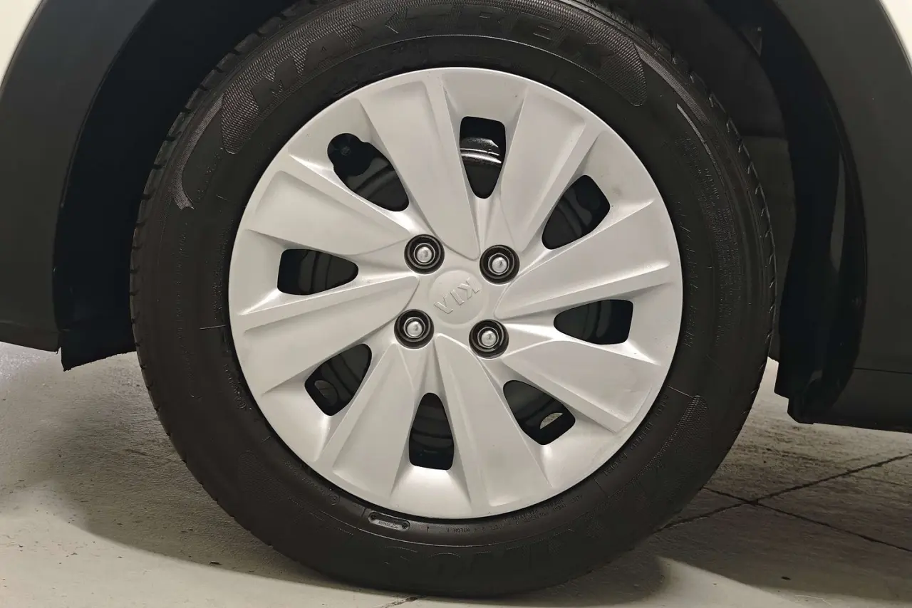 2021 Kia Stonic Gallery Image 5