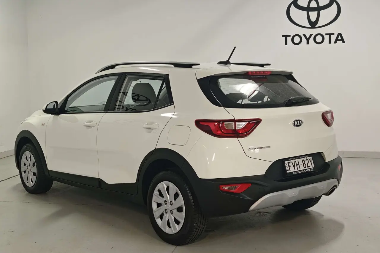 2021 Kia Stonic Gallery Image 6