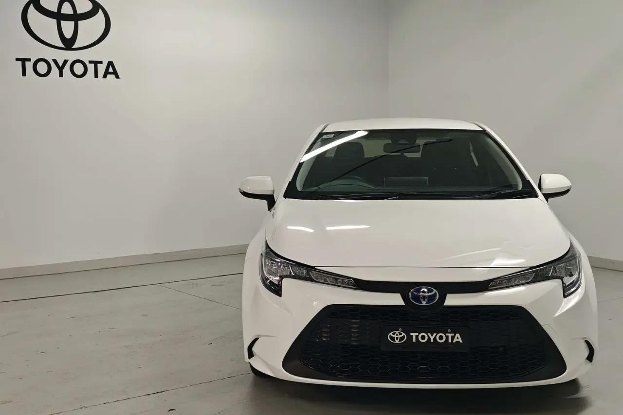 2022 Toyota Corolla Gallery Image 2