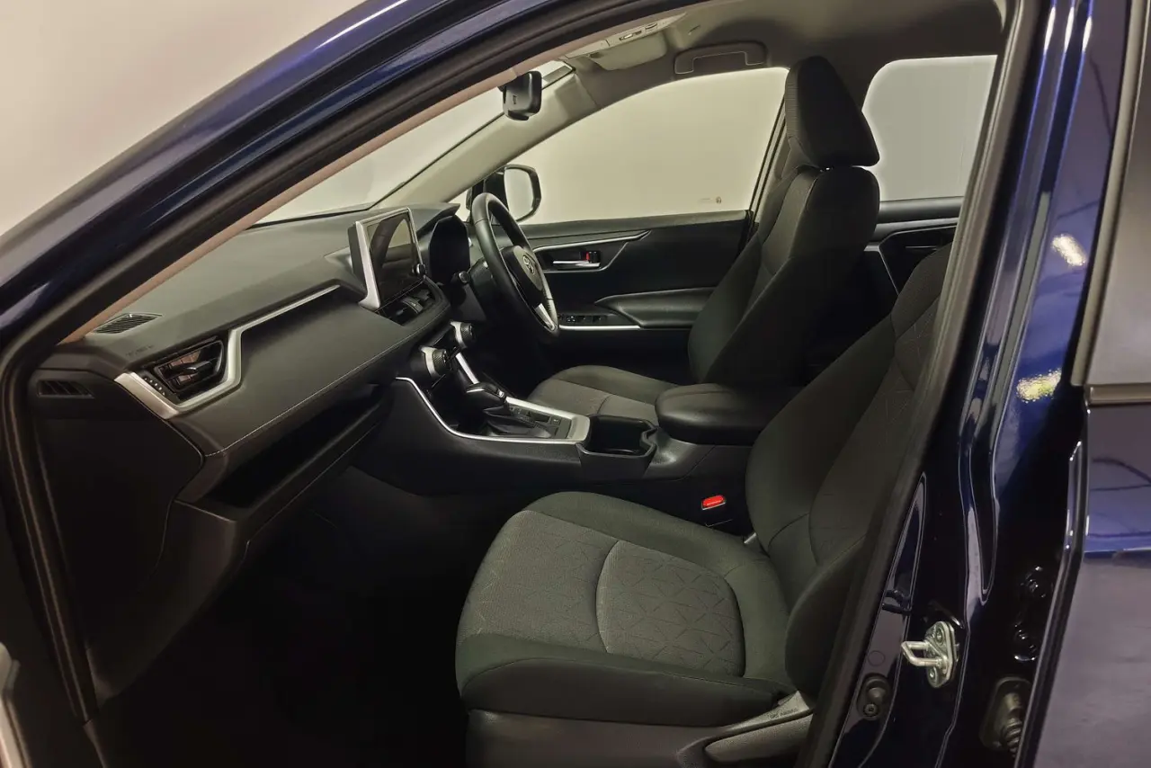 2024 Toyota RAV4 Gallery Image 15