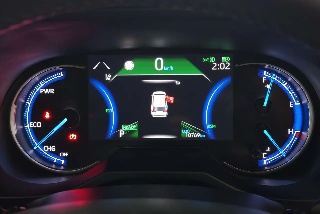 2024 Toyota RAV4 Gallery Image 18