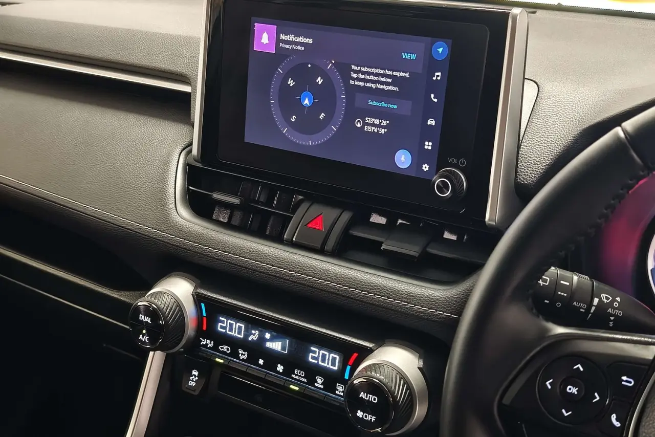 2024 Toyota RAV4 Gallery Image 19