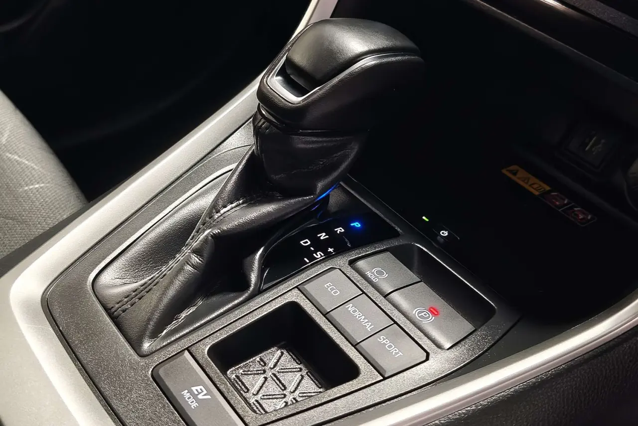 2024 Toyota RAV4 Gallery Image 20