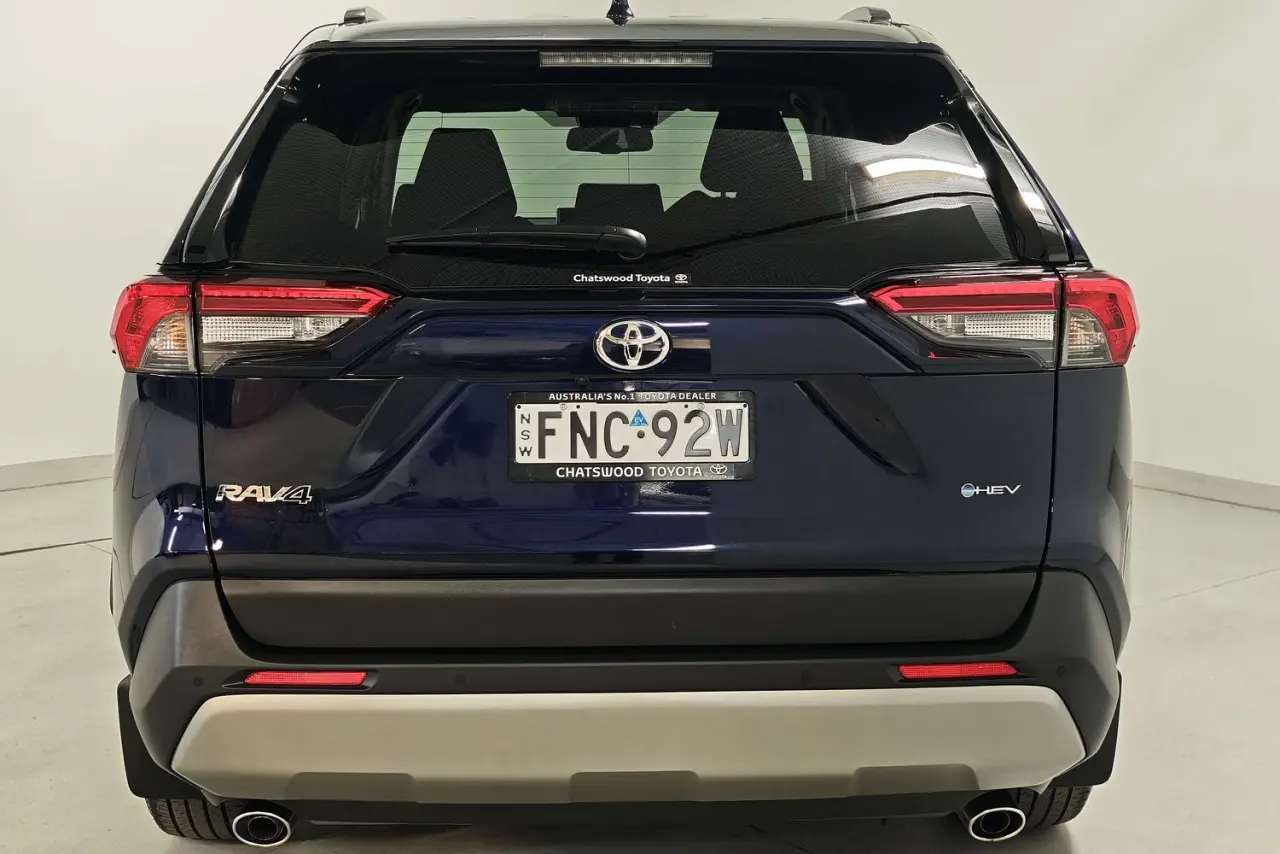 2024 Toyota RAV4 Gallery Image 8