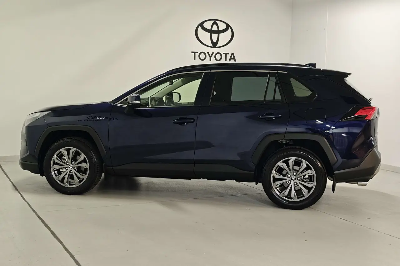 2024 Toyota RAV4 Gallery Image 9