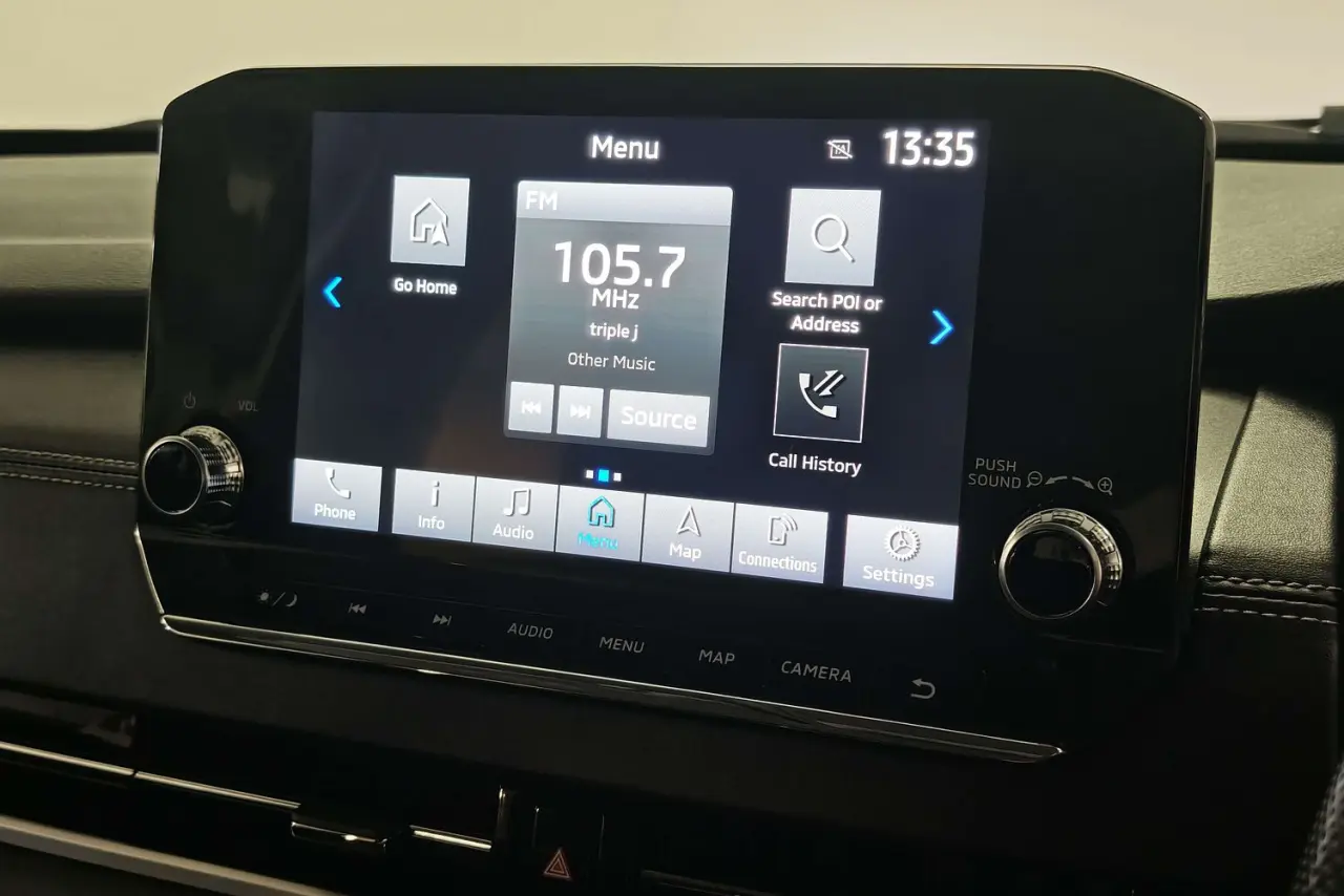 2022 Mitsubishi Outlander Gallery Image 18