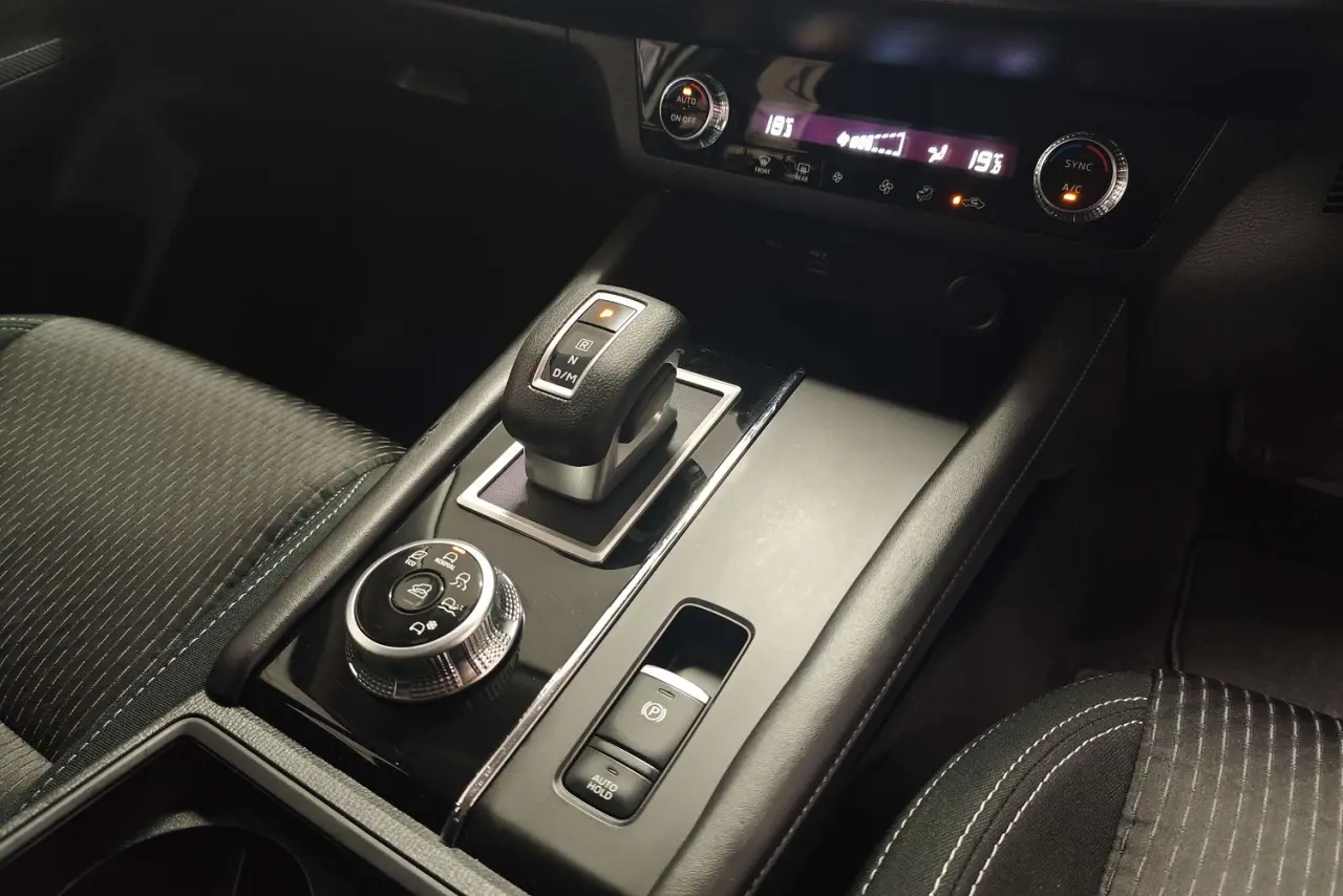 2022 Mitsubishi Outlander Gallery Image 19