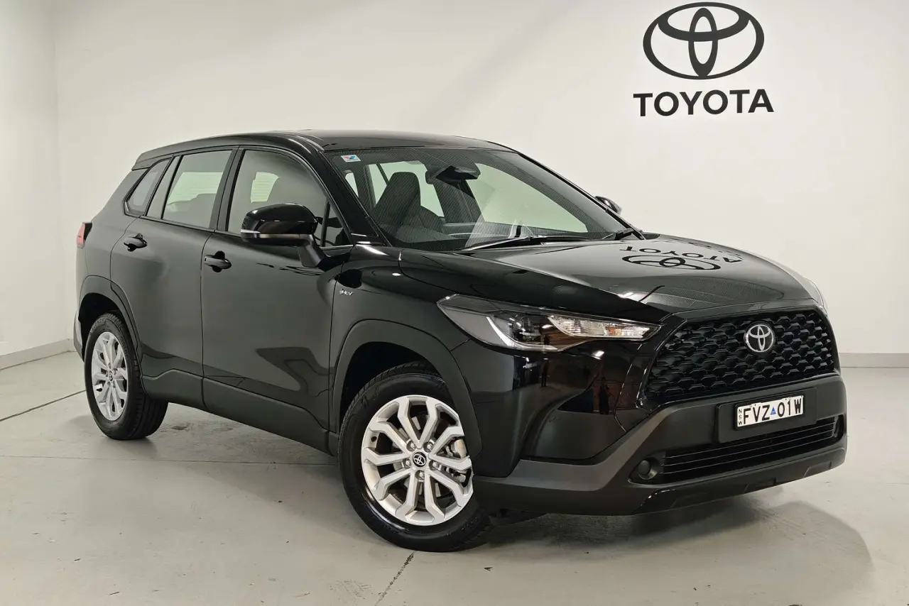 2025 Toyota Corolla Cross Gallery Image 1