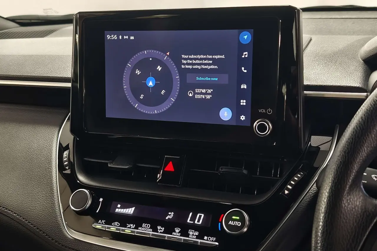 2025 Toyota Corolla Cross Gallery Image 18