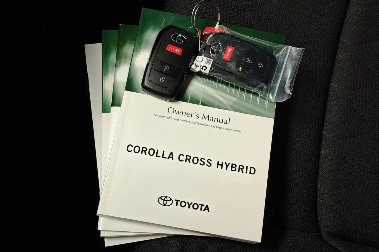 2025 Toyota Corolla Cross Gallery Image 21