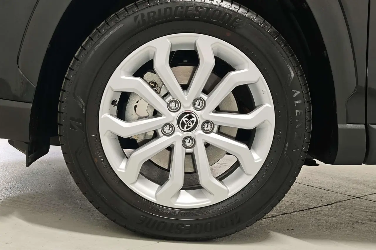 2025 Toyota Corolla Cross Gallery Image 5