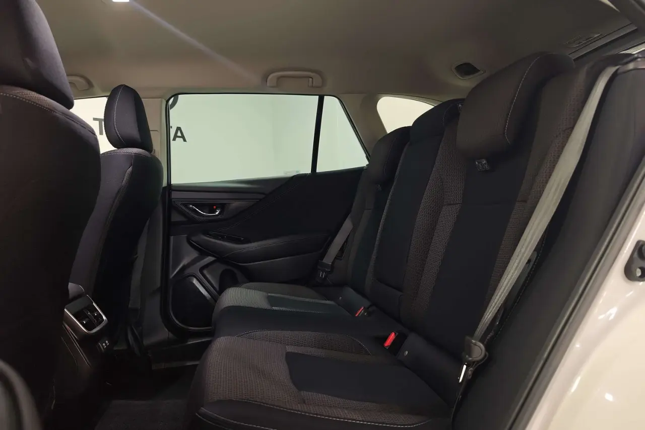 2021 Subaru Outback Gallery Image 13