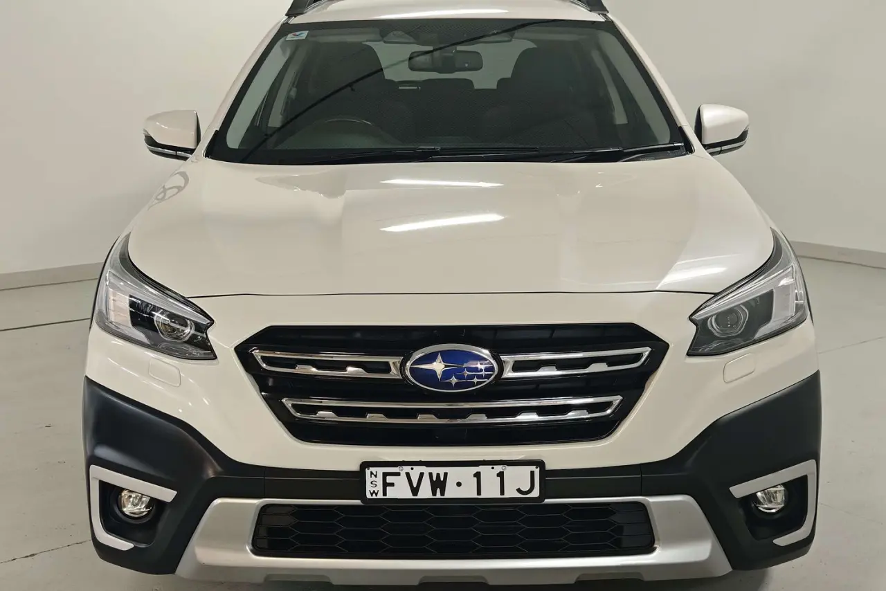 2021 Subaru Outback Gallery Image 3