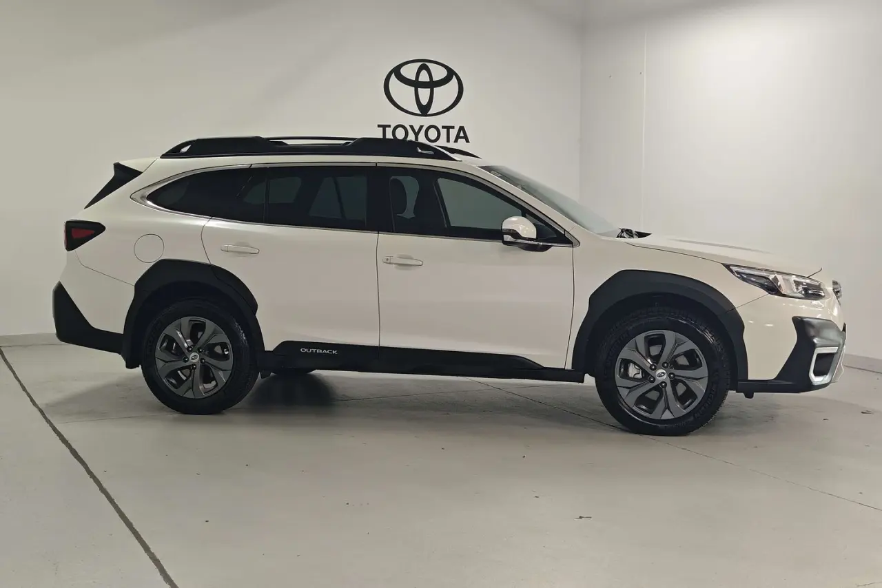 2021 Subaru Outback Gallery Image 4