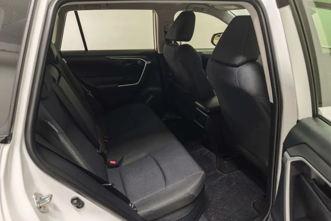 2025 Toyota RAV4 Gallery Image 11