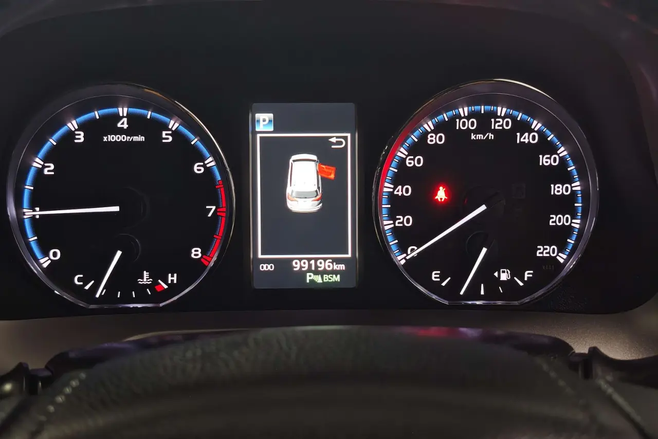 2017 Toyota RAV4 Gallery Image 17