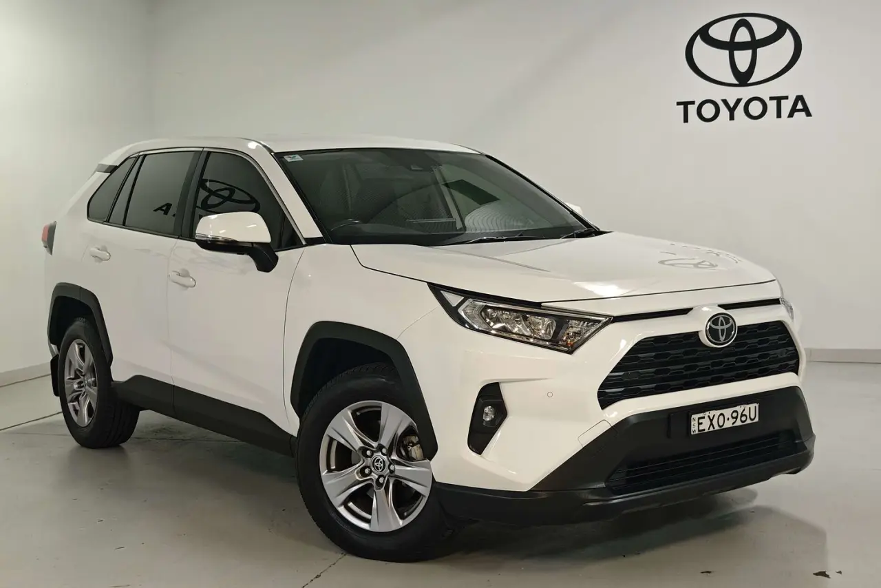 2022 Toyota RAV4 Gallery Image 1