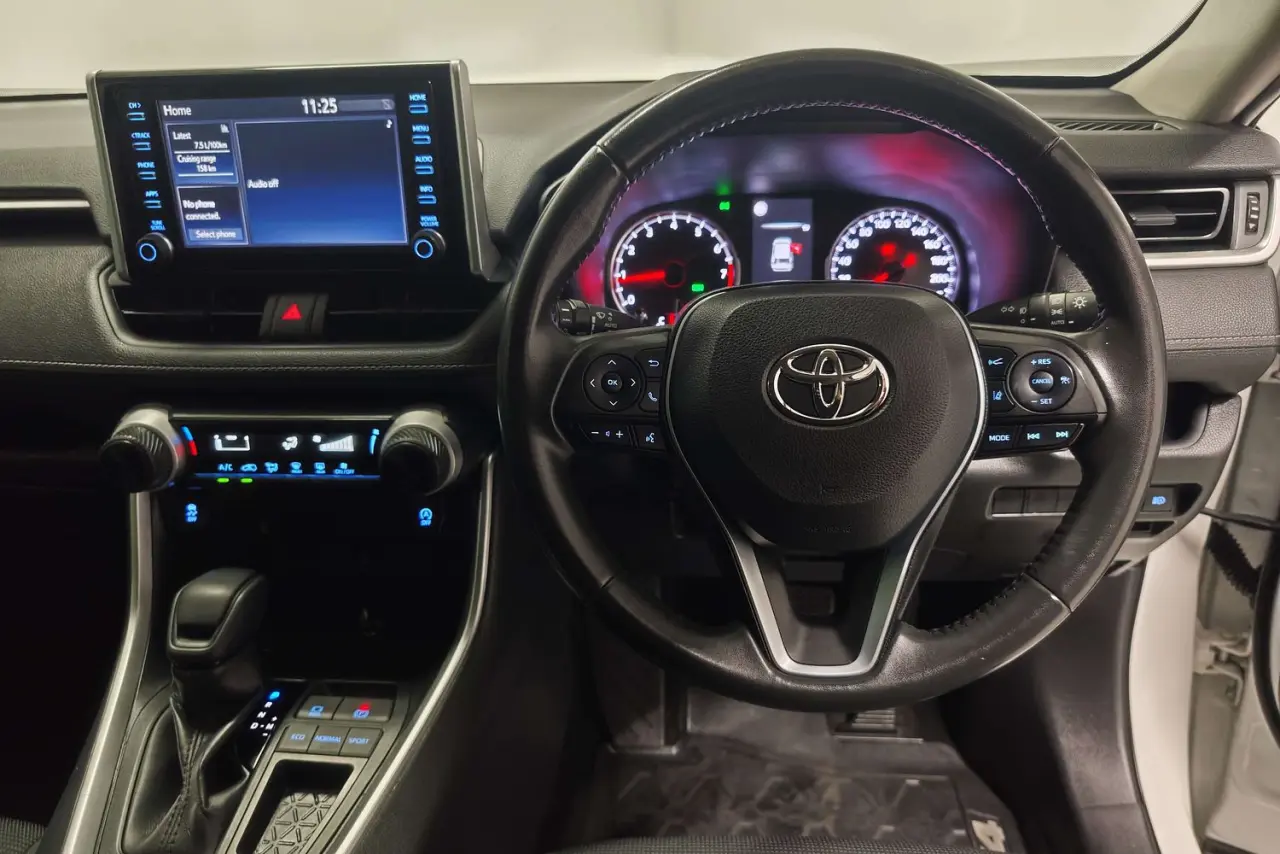 2022 Toyota RAV4 Gallery Image 16