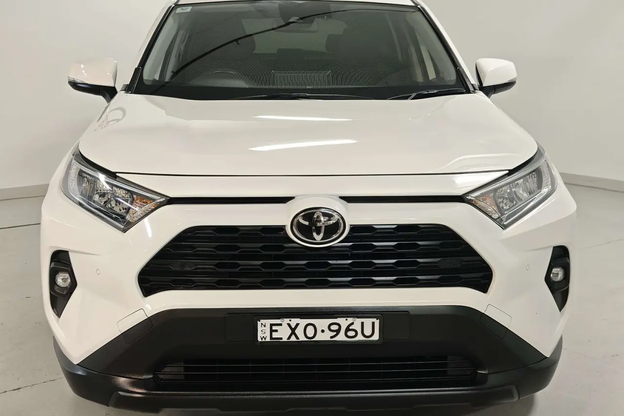 2022 Toyota RAV4 Gallery Image 3