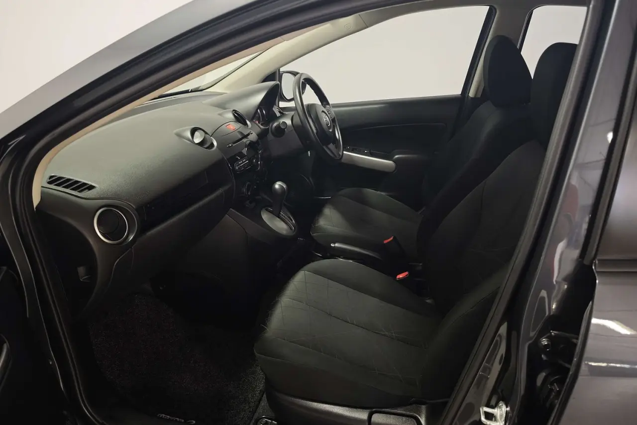 2013 Mazda 2 Gallery Image 14