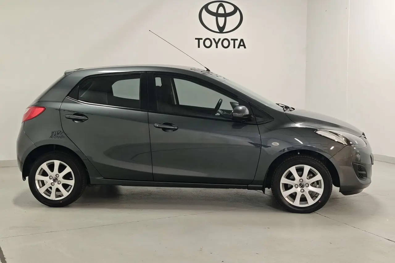 2013 Mazda 2 Gallery Image 4