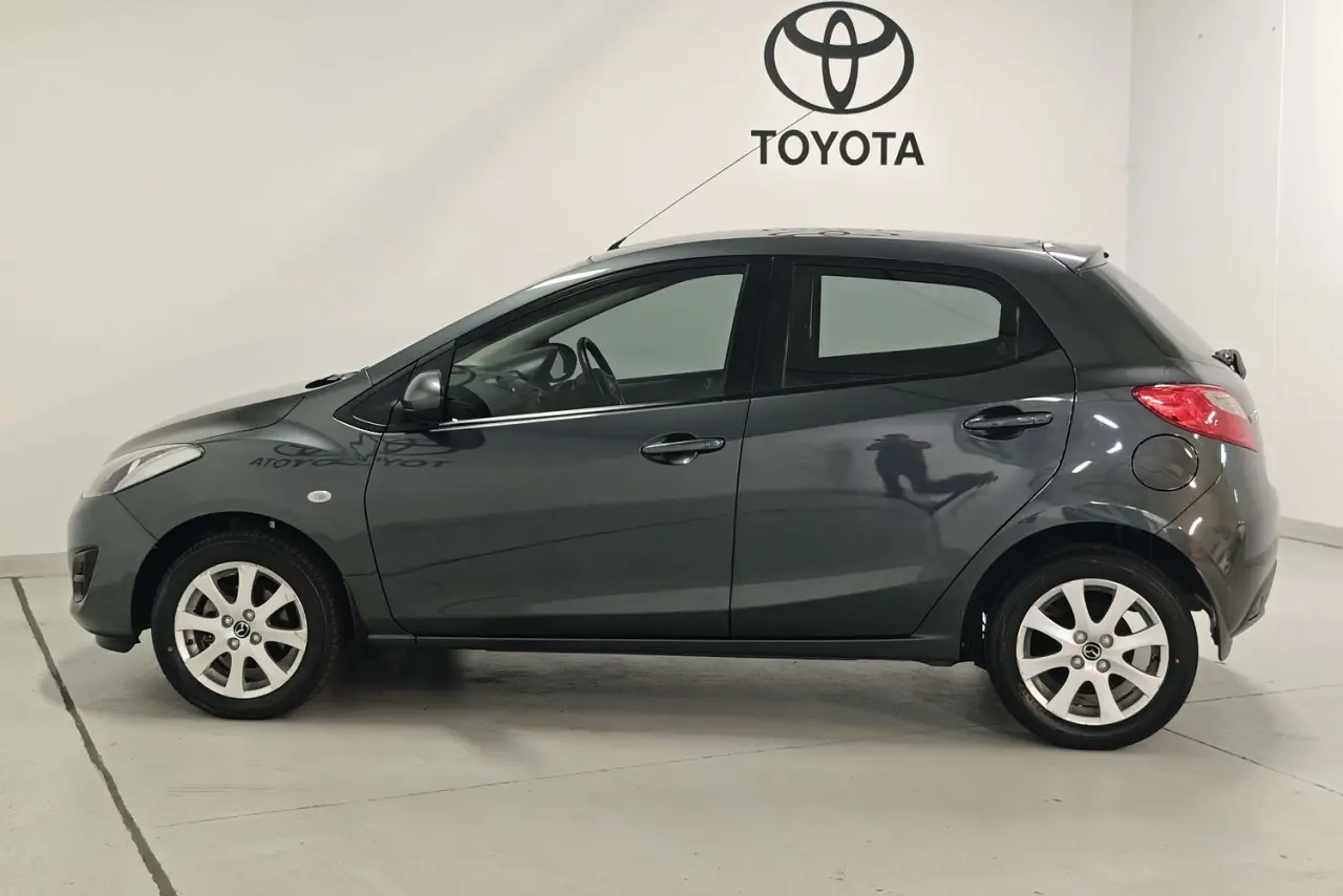 2013 Mazda 2 Gallery Image 9