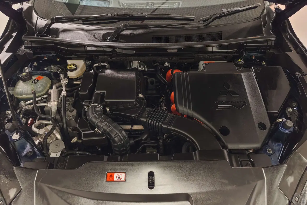 2023 Mitsubishi Outlander Gallery Image 23