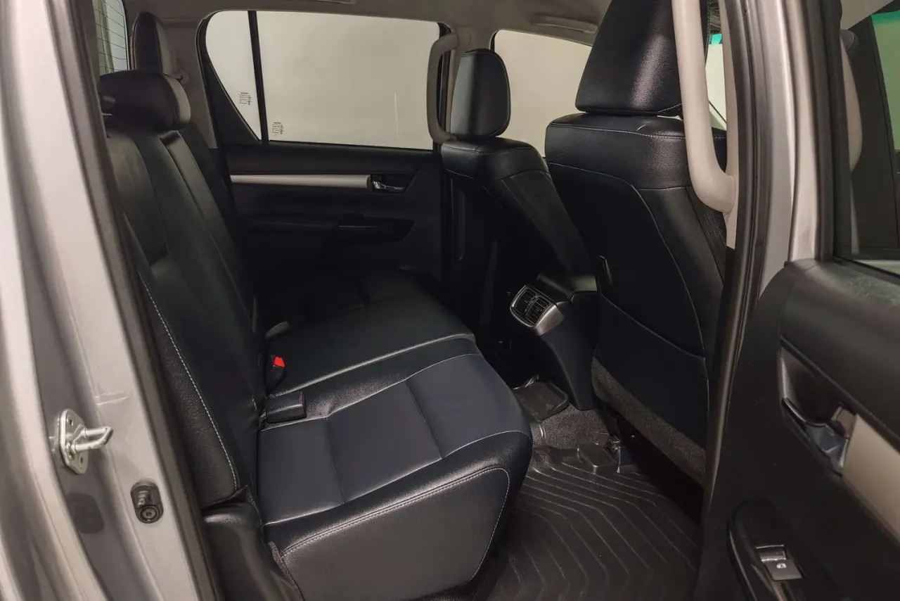 2023 Toyota Hilux Gallery Image 11