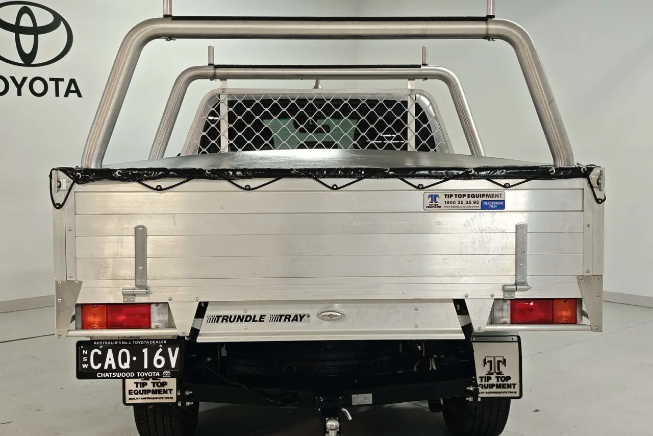 2023 Toyota Hilux Gallery Image 8