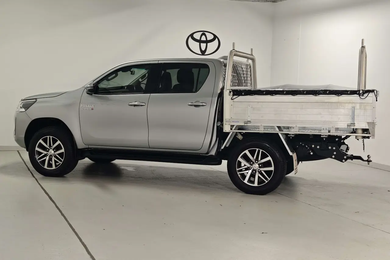 2023 Toyota Hilux Gallery Image 9