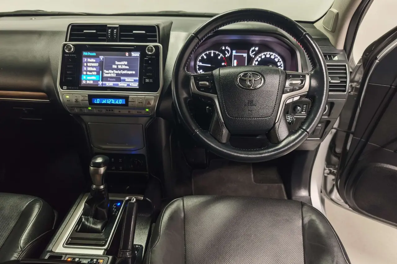 2018 Toyota Landcruiser Prado Gallery Image 16
