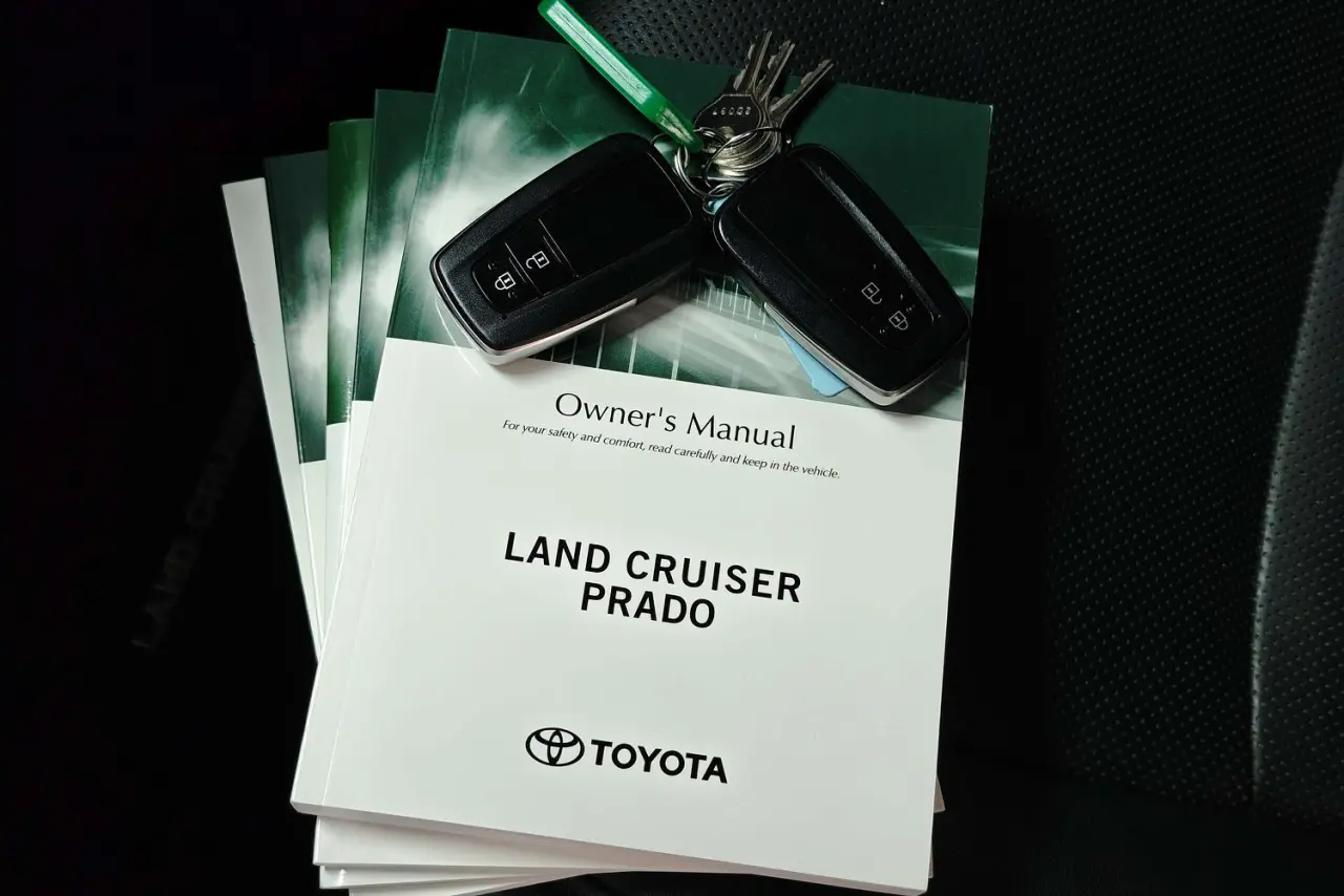 2018 Toyota Landcruiser Prado Gallery Image 21