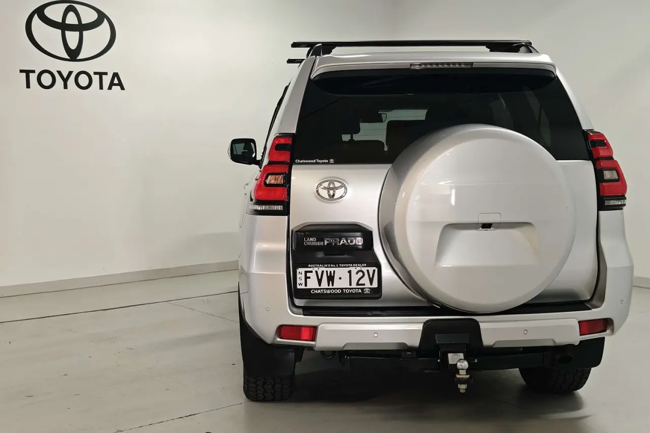 2018 Toyota Landcruiser Prado Gallery Image 7