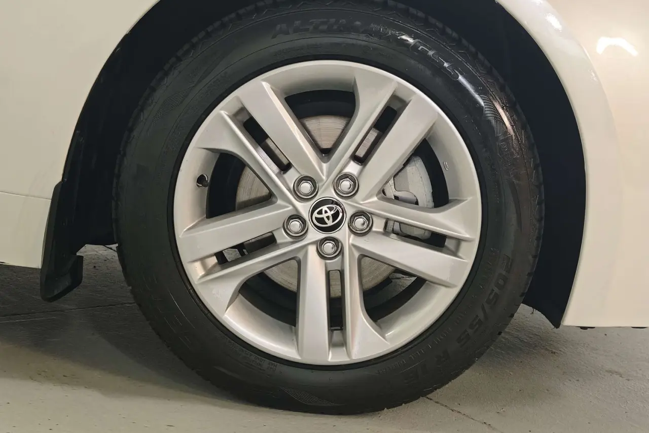 2019 Toyota Corolla Gallery Image 5