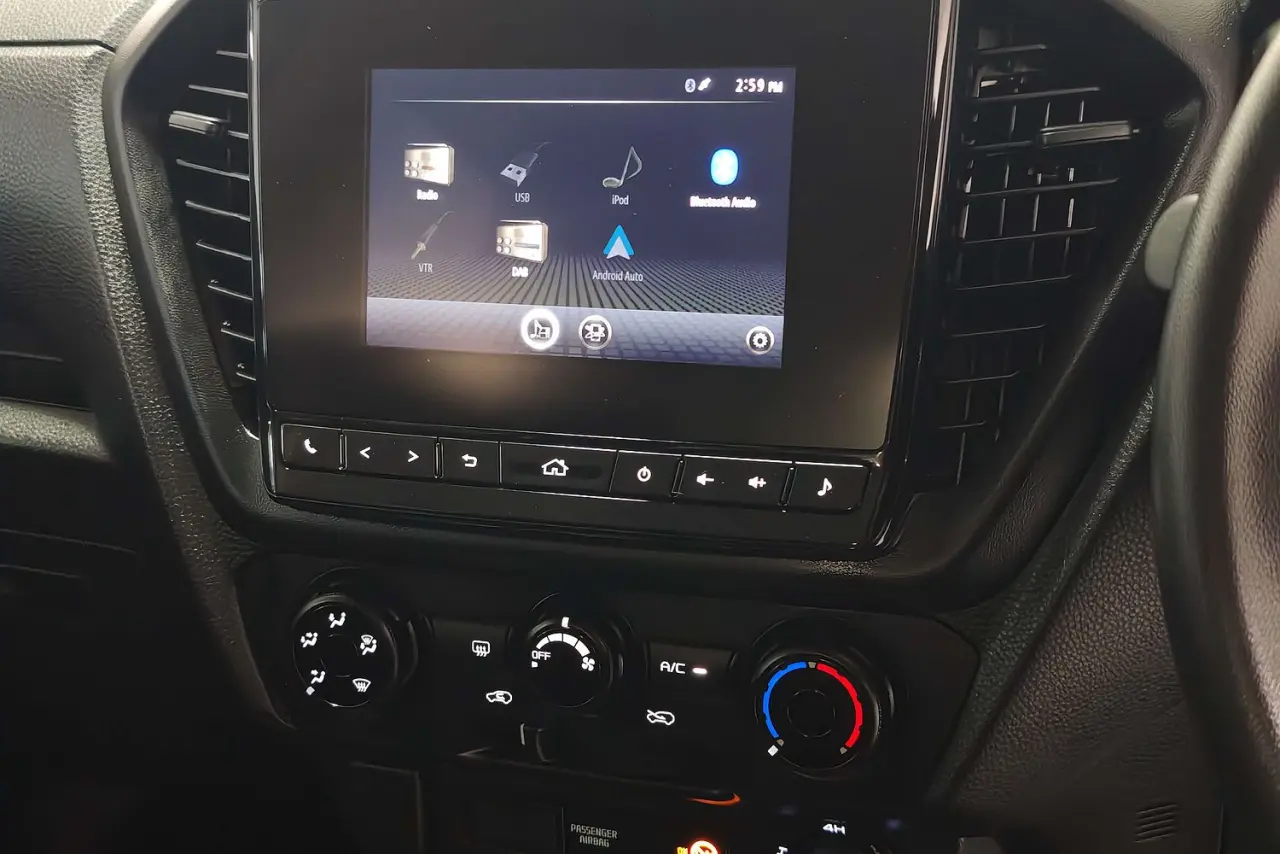 2022 Isuzu D-MAX Gallery Image 18