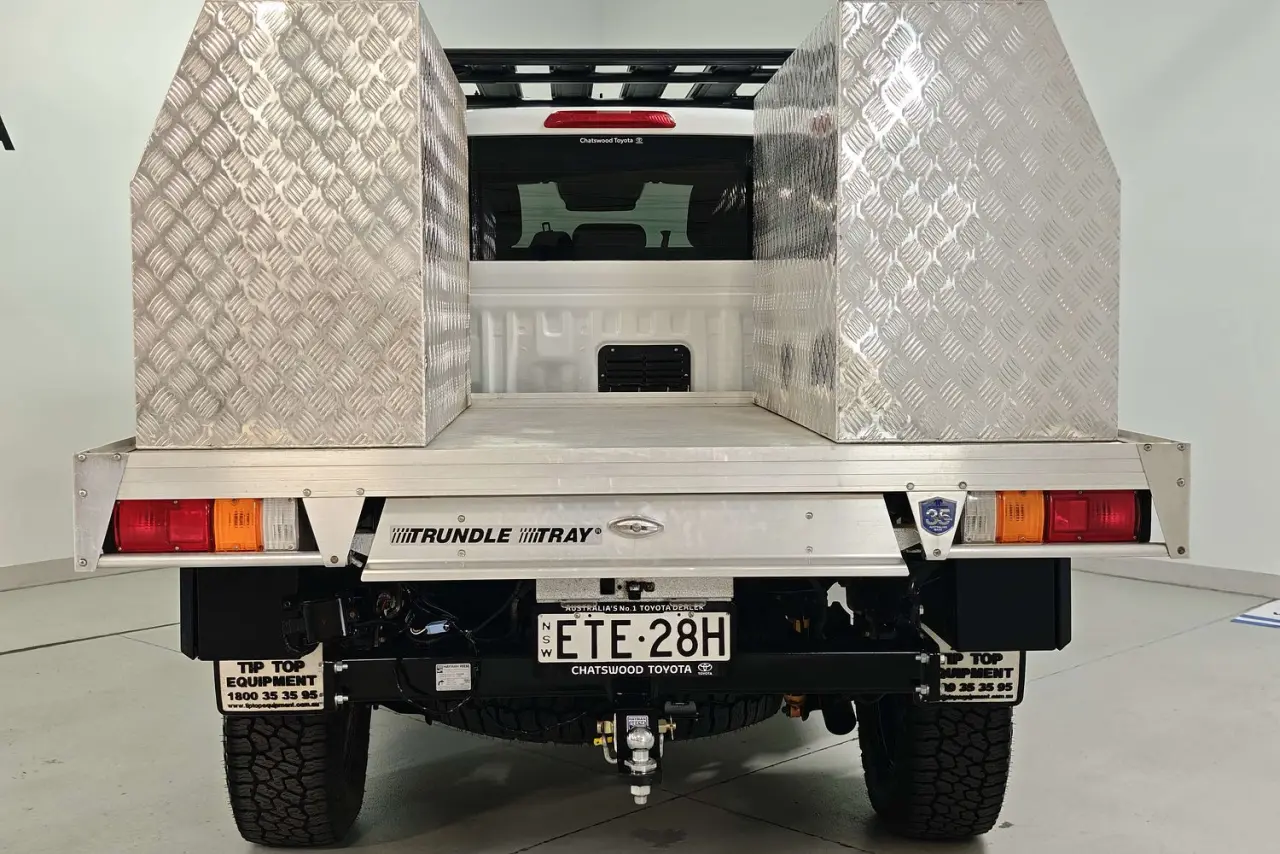 2022 Isuzu D-MAX Gallery Image 8