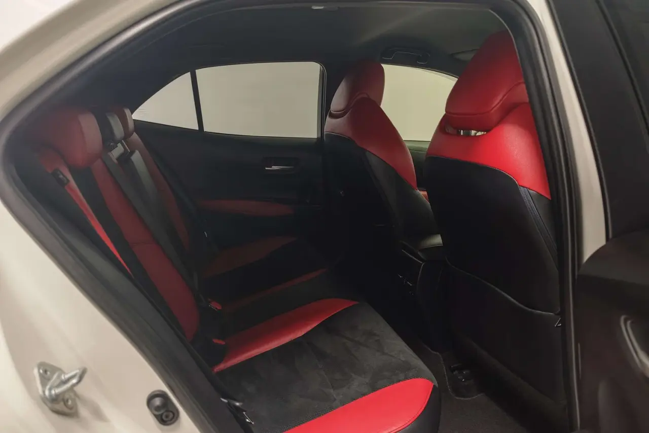 2018 Toyota Corolla Gallery Image 11