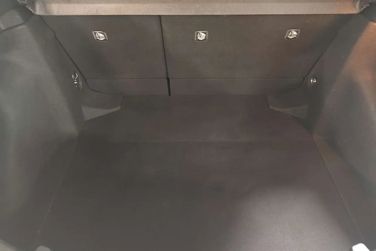 2018 Toyota Corolla Gallery Image 12