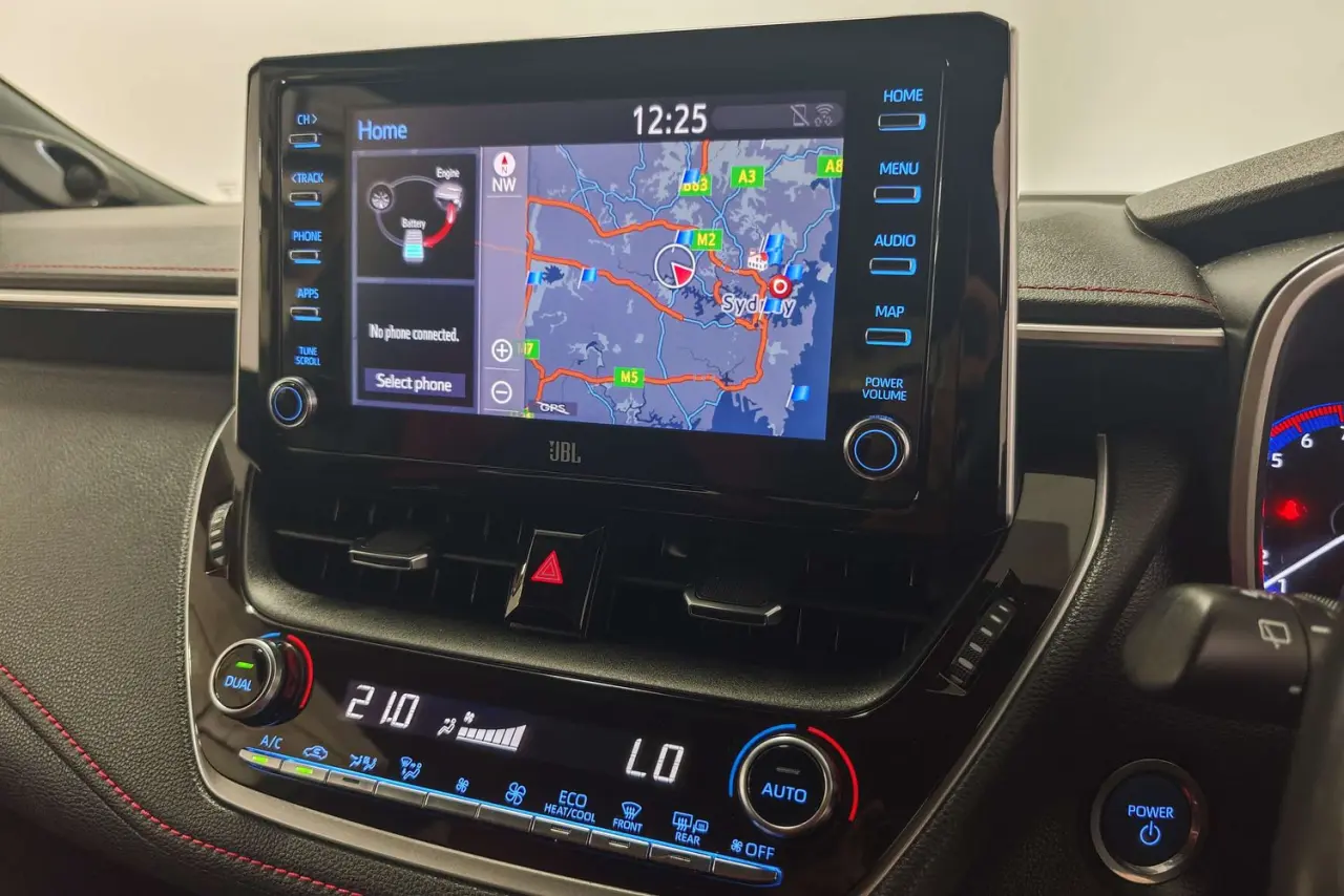 2018 Toyota Corolla Gallery Image 18