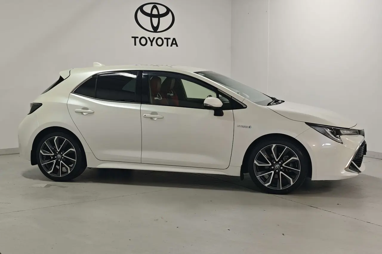 2018 Toyota Corolla Gallery Image 4