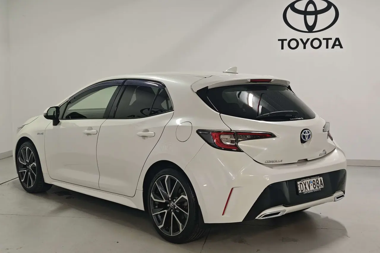 2018 Toyota Corolla Gallery Image 6