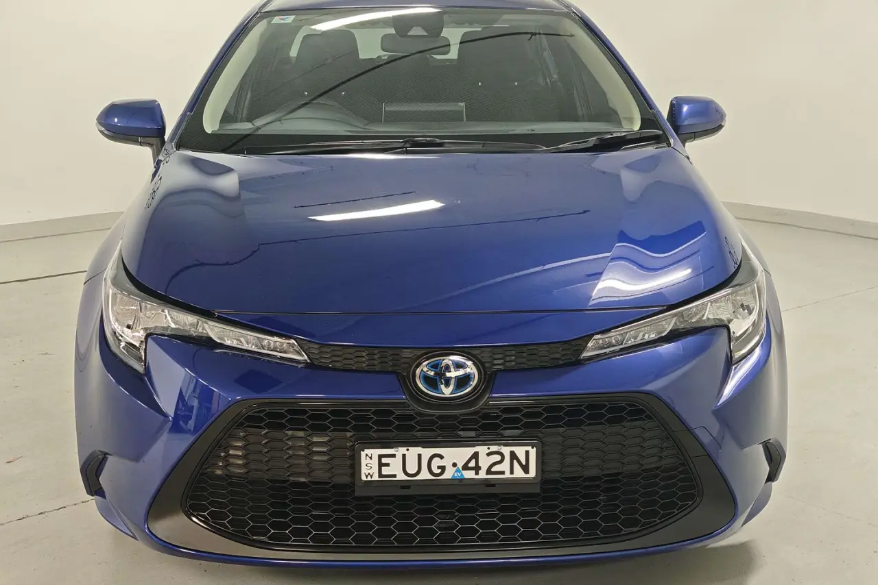 2021 Toyota Corolla Gallery Image 3