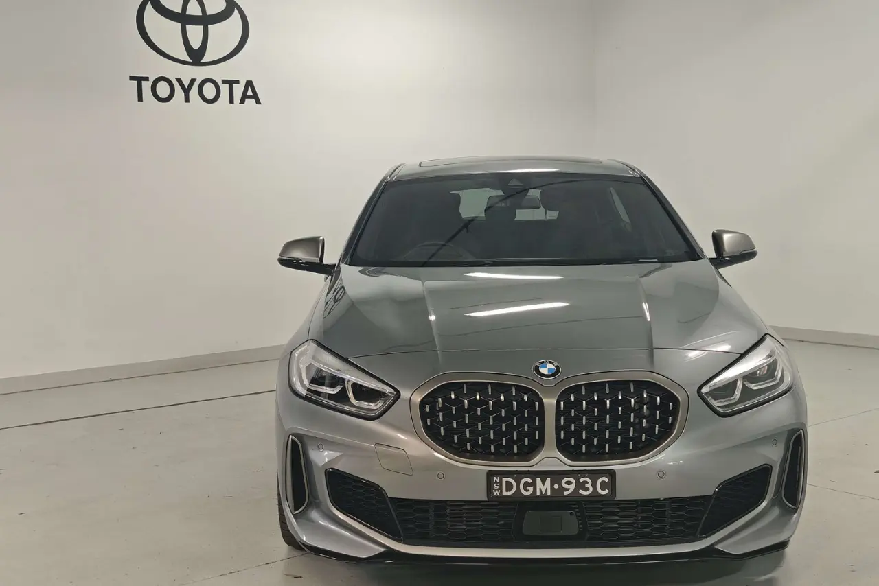 2024 BMW 1 Series Gallery Image 2