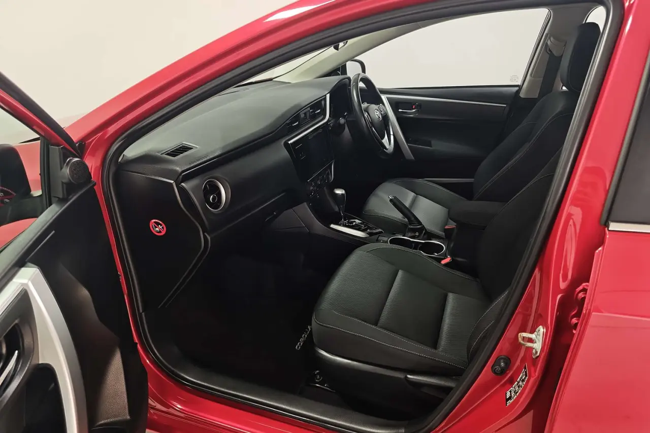 2017 Toyota Corolla Gallery Image 14